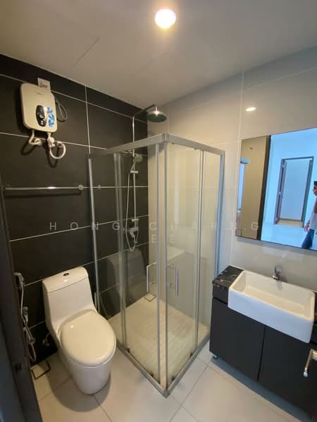 Kondominium untuk Disewa di Lovell @ Country Garden Danga Bay - Hong Charng Lee - Bathroom - PropertyGuru.com.my