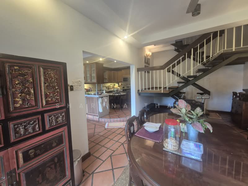 3-storey Terraced House for Sale in Ampang Jaya (Ampang) - Sharina Tham - Kitchen - PropertyGuru.com.my