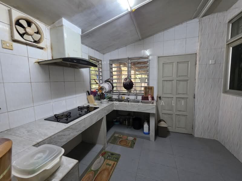 Rumah Berkembar untuk Dijual di Presint 15 (Putrajaya) - Kamil Ghazali - Kitchen - PropertyGuru.com.my