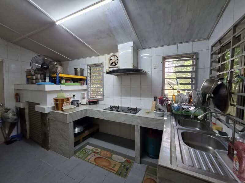 Rumah Berkembar untuk Dijual di Presint 15 (Putrajaya) - Kamil Ghazali - Kitchen - PropertyGuru.com.my