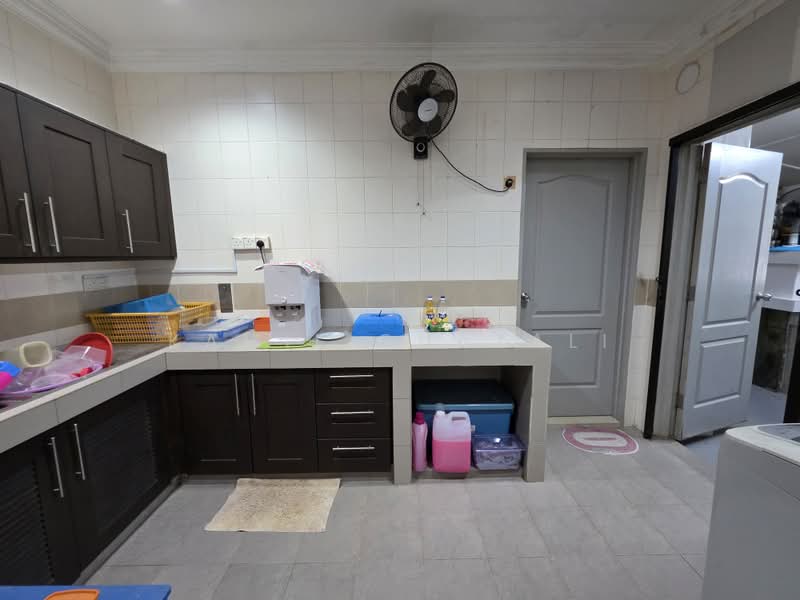 Rumah Berkembar untuk Dijual di Presint 15 (Putrajaya) - Kamil Ghazali - Kitchen - PropertyGuru.com.my