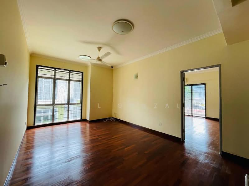 Rumah Berkembar untuk Dijual di Presint 15 (Putrajaya) - Kamil Ghazali - Living Room - PropertyGuru.com.my