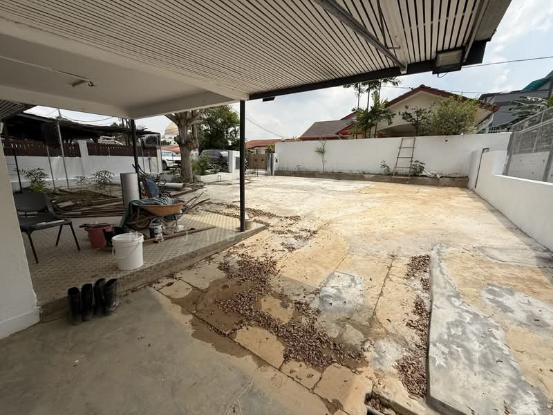 Rumah Berkembar untuk Dijual di Petaling Jaya (Selangor) - Najib Ayoubi - Exterior - PropertyGuru.com.my