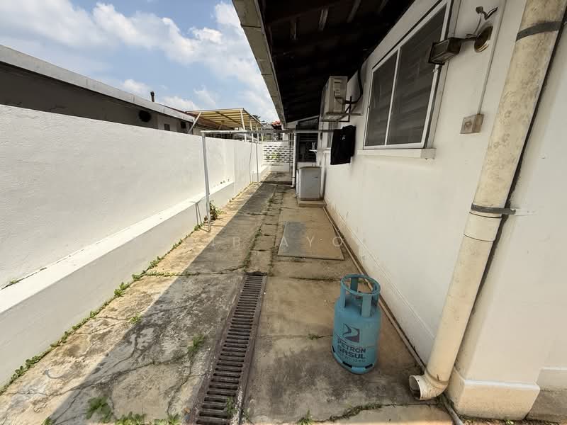 Rumah Berkembar untuk Dijual di Petaling Jaya (Selangor) - Najib Ayoubi - Exterior - PropertyGuru.com.my