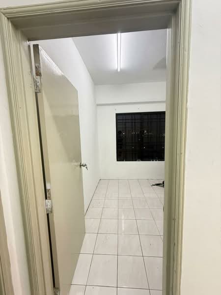Condominium for Rent at Vista Millennium Condominium - Hanz Low - Interior - PropertyGuru.com.my