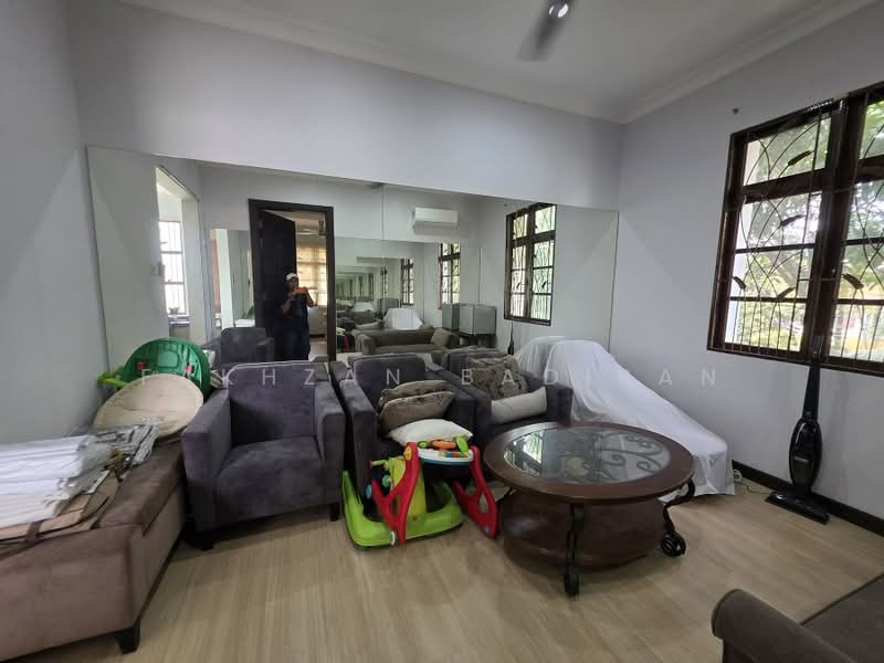 Rumah Banglo untuk Dijual di Presint 14 (Putrajaya) - Fakhzan Badiran - Living Room - PropertyGuru.com.my