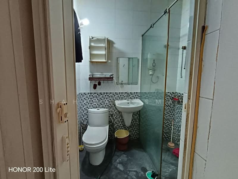 Rumah Teres 1 Tingkat untuk Dijual di Taman Sri Serdang (Seri Kembangan) - Shahidan Ismail - Bathroom - PropertyGuru.com.my