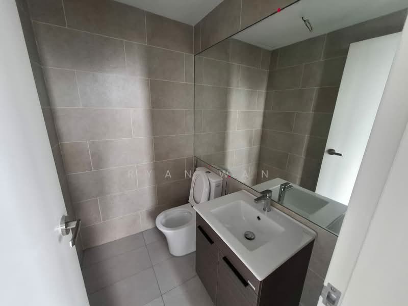 Kediaman Servis untuk Dijual di Residensi Estetik 8 (Est8) - Ryan Wan - Bathroom - PropertyGuru.com.my