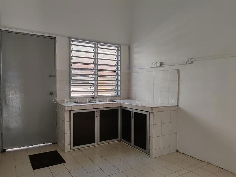 Rumah Teres 2-Tingkat untuk Disewa di Taman Malim Jaya (Bachang) - Christy Chew - Kitchen - PropertyGuru.com.my