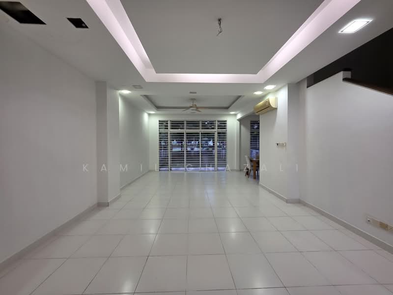 2.5-storey Terraced House for Sale in Presint 16 (Putrajaya) - Kamil Ghazali - Living Room - PropertyGuru.com.my