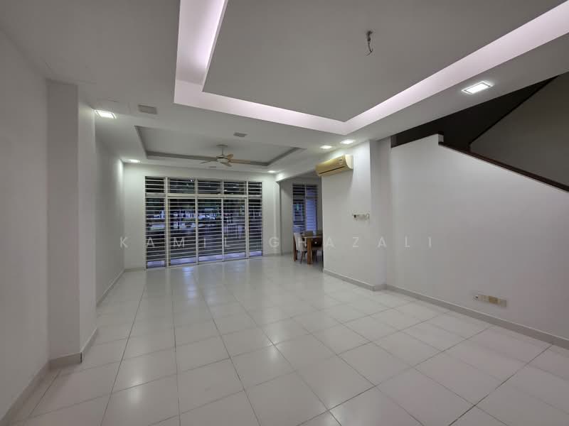 2.5-storey Terraced House for Sale in Presint 16 (Putrajaya) - Kamil Ghazali - Living Room - PropertyGuru.com.my
