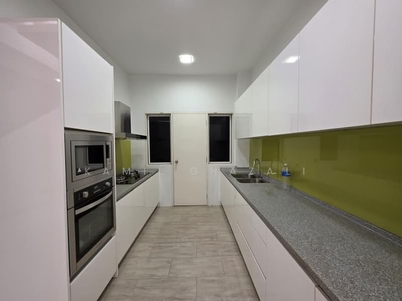 2.5-storey Terraced House for Sale in Presint 16 (Putrajaya) - Kamil Ghazali - Kitchen - PropertyGuru.com.my