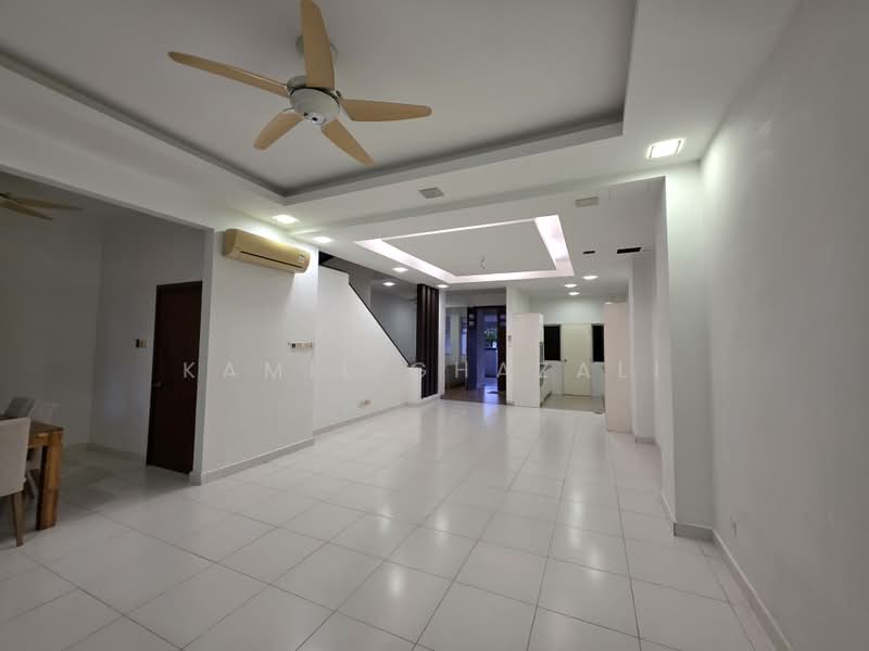 2.5-storey Terraced House for Sale in Presint 16 (Putrajaya) - Kamil Ghazali - Living Room - PropertyGuru.com.my