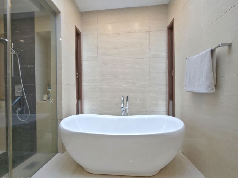 Rumah Berkembar untuk Dijual di Presint 8 (Putrajaya) - Kamil Ghazali - Bathroom - PropertyGuru.com.my