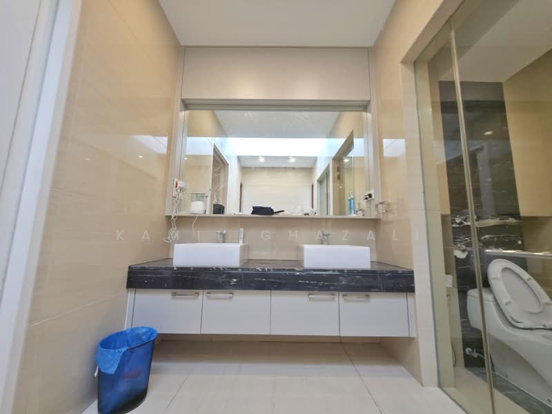 Rumah Berkembar untuk Dijual di Presint 8 (Putrajaya) - Kamil Ghazali - Bathroom - PropertyGuru.com.my