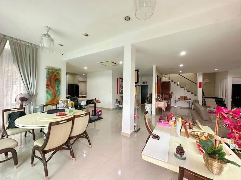 Bungalow House for Sale in Batu 9 (Cheras) - Hei Kar Jun - Living Room - PropertyGuru.com.my