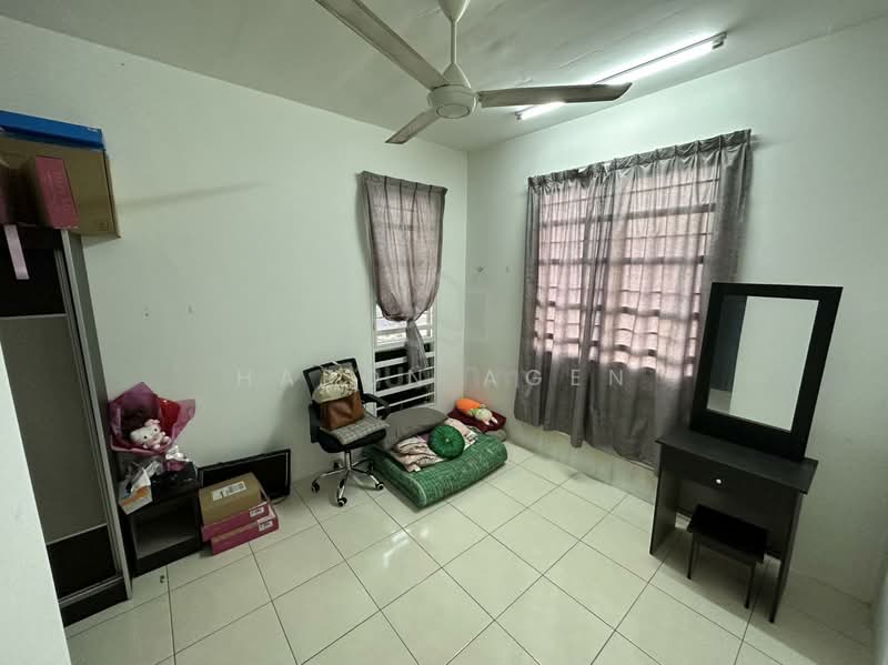 Apartment for Sale at Puncak Hijauan - Haron Agen - Bedroom - PropertyGuru.com.my
