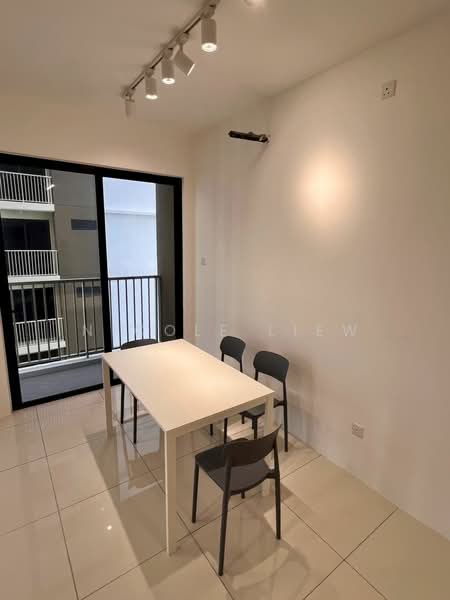Servis Apartment untuk Disewa di Vivo Executive Apartment - Nicole Liew - Dining Room - PropertyGuru.com.my