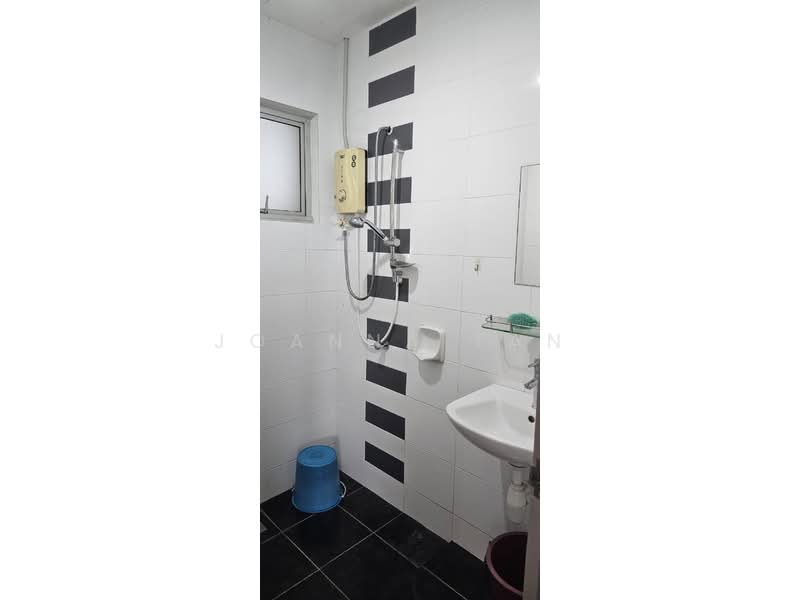 Condominium for Rent at Lagoon Suites - Joanna Tan - Bathroom - PropertyGuru.com.my