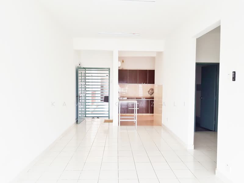 Kondominium untuk Dijual di Saujana Aster - Kamil Ghazali - Living Room - PropertyGuru.com.my