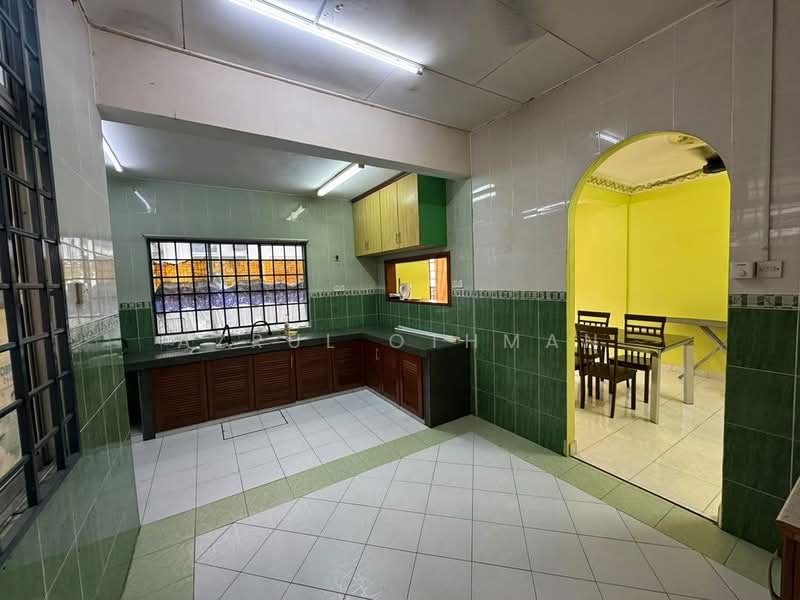 Rumah Berkembar untuk Dijual di Taman Panchor Jaya (Paroi) - Azrul Othman - Kitchen - PropertyGuru.com.my