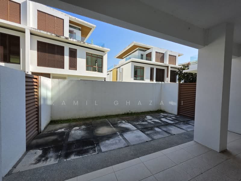 Rumah Berkembar untuk Dijual di Presint 8 (Putrajaya) - Kamil Ghazali - Exterior - PropertyGuru.com.my