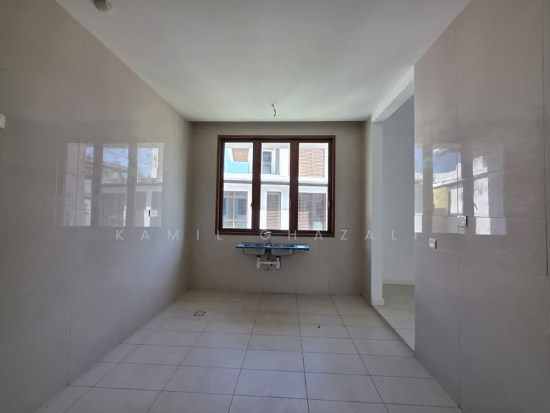 Rumah Berkembar untuk Dijual di Presint 8 (Putrajaya) - Kamil Ghazali - Kitchen - PropertyGuru.com.my