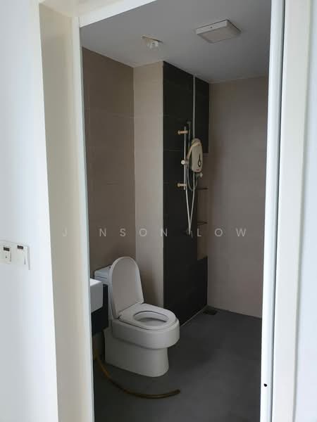 Servis Apartment untuk Dijual di You Residences @ You City - Jenson Low - Bathroom - PropertyGuru.com.my