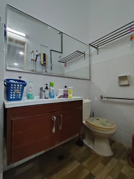 Rumah Teres 2 Tingkat untuk Dijual di Puchong (Selangor) - Shirley Tan - Bathroom - PropertyGuru.com.my