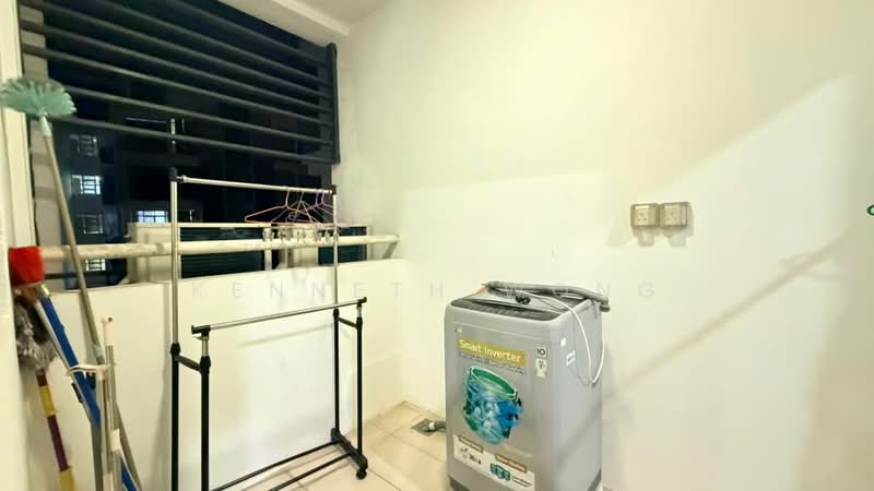 Kondominium untuk Dijual di The Park Residence - Kenneth Wong - Balcony - PropertyGuru.com.my