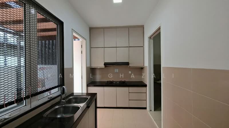 2.5-storey Terraced House for Sale in Presint 14 (Putrajaya) - Kamil Ghazali - Kitchen - PropertyGuru.com.my