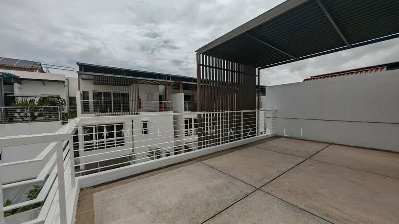 2.5-storey Terraced House for Sale in Presint 14 (Putrajaya) - Kamil Ghazali - Balcony - PropertyGuru.com.my