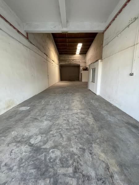 Kilang untuk Dijual di Taman Tan Sri Yaacob (Johor Bahru) - Sky Tan - Interior - PropertyGuru.com.my