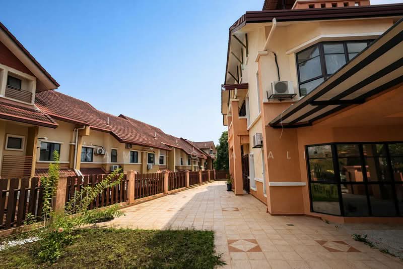 2.5-storey Terraced House for Sale in Presint 16 (Putrajaya) - Kamil Ghazali - Exterior - PropertyGuru.com.my