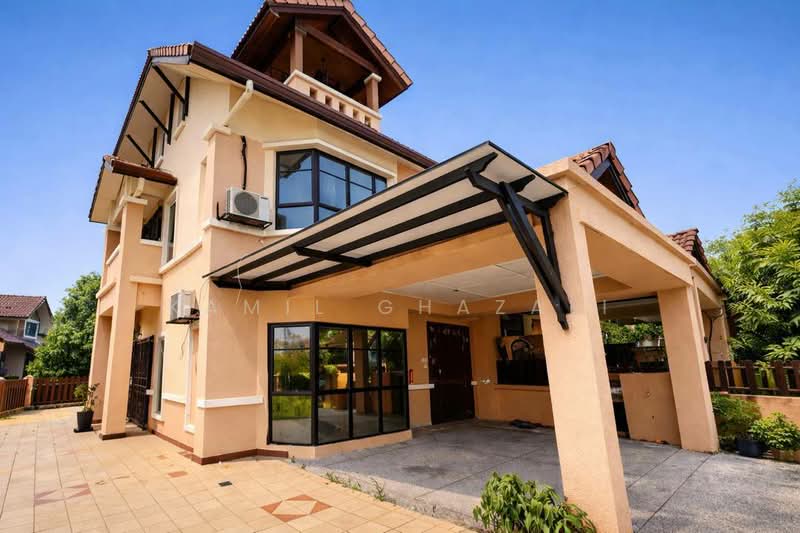 2.5-storey Terraced House for Sale in Presint 16 (Putrajaya) - Kamil Ghazali - Exterior - PropertyGuru.com.my