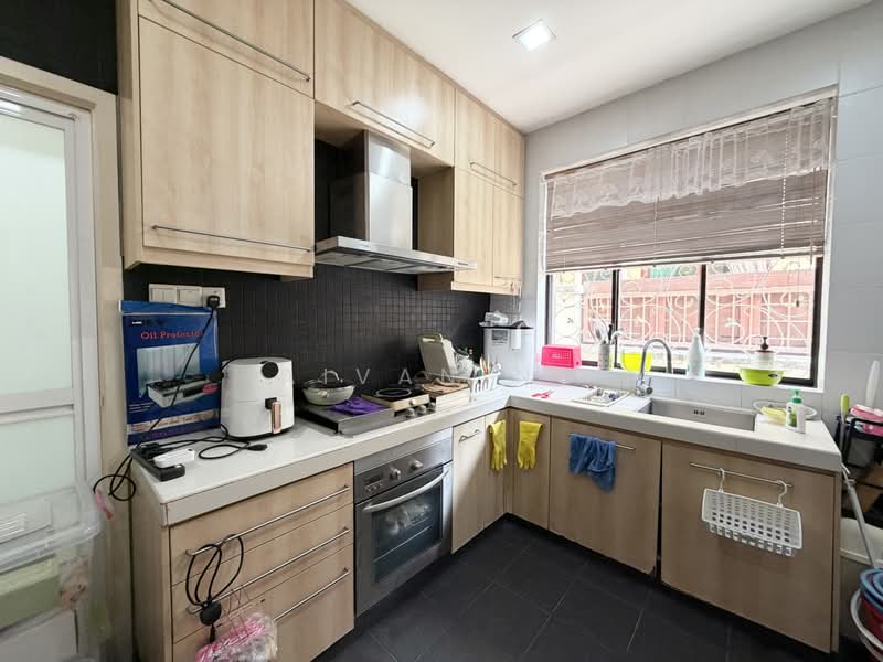 Semi-Detached House for Sale in Bukit Sungai Long (Bandar Sungai Long) - Aivan Ng - Kitchen - PropertyGuru.com.my
