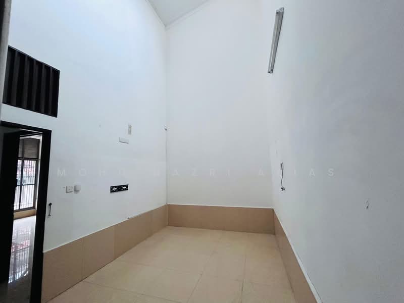 2-storey Terraced House for Sale in Bukit Jelutong (Shah Alam) - Mohd Nazri Alias - PropertyGuru.com.my