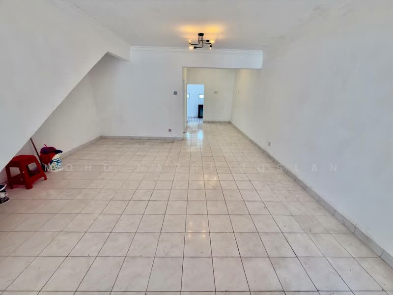 2-storey Terraced House for Sale in Seri Kembangan (Selangor) - Mohd Nazri Roslan - PropertyGuru.com.my