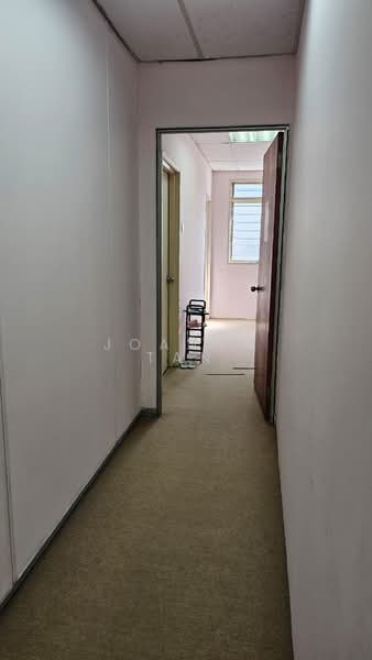 Pejabat untuk Disewa di Kota Kemuning (Shah Alam) - Joanna Tan - Corridor - PropertyGuru.com.my