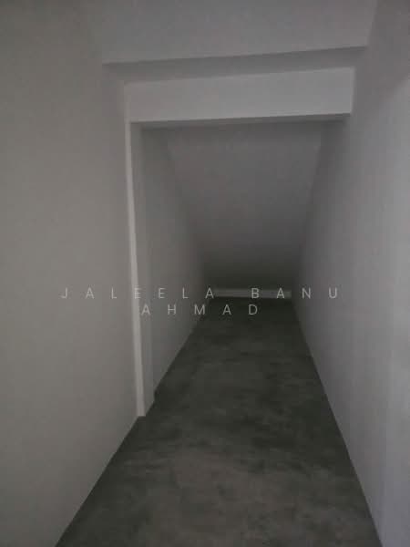 Shop for Rent in Shah Alam (Selangor) - Jaleela Banu Ahmad - Corridor - PropertyGuru.com.my