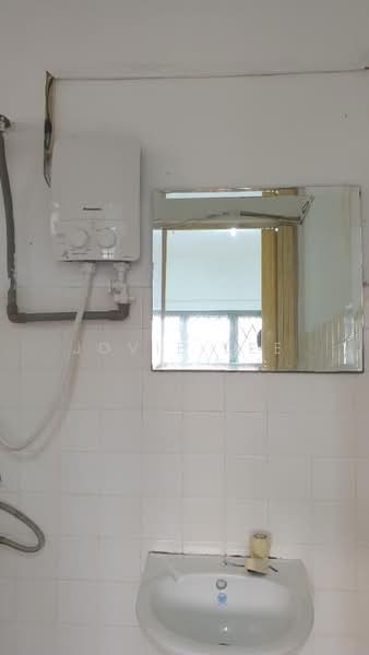 Rumah Flat untuk Dijual di Taman Kajang Mewah - Jovie Lee - Bathroom - PropertyGuru.com.my