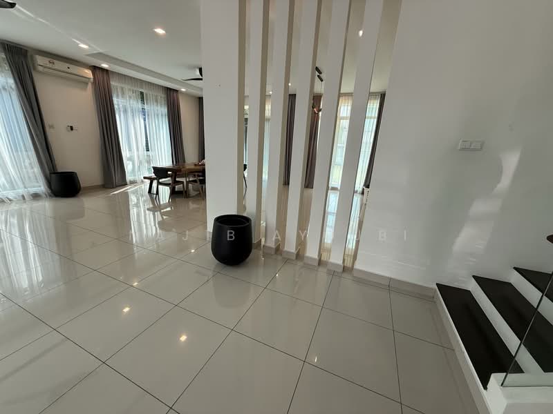Rumah Banglo untuk Disewa di Shah Alam (Selangor) - Najib Ayoubi - Dining Room - PropertyGuru.com.my