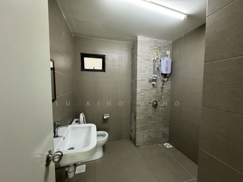 Kondominium untuk Disewa di Parkhill Residence - Lu King Hung - Bathroom - PropertyGuru.com.my