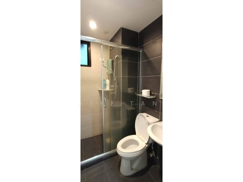 Kondominium untuk Disewa di Kinta Riverfront Hotel & Suites - Jeff Tan - Bathroom - PropertyGuru.com.my