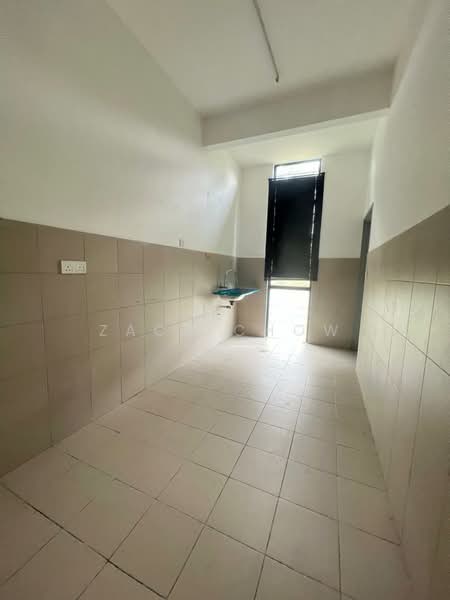 2-storey Terraced House for Sale in Bandar Seri Alam (Masai) - Zack Chow - Kitchen - PropertyGuru.com.my