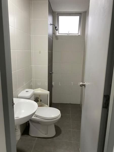 Pangsapuri untuk Disewa di Residensi Vista Wirajaya - Samuel Tan - Bathroom - PropertyGuru.com.my