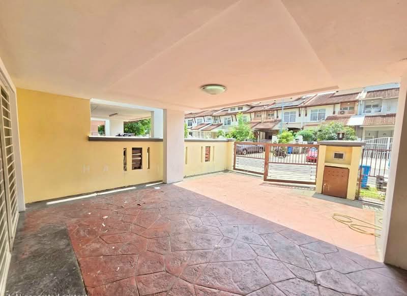 2-storey Terraced House for Sale in Setia Alam (Selangor) - Hazlin Miswan - Exterior - PropertyGuru.com.my