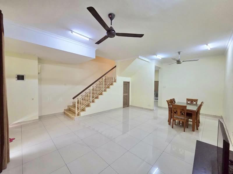 2-storey Terraced House for Sale in Setia Alam (Selangor) - Hazlin Miswan - Living Room - PropertyGuru.com.my