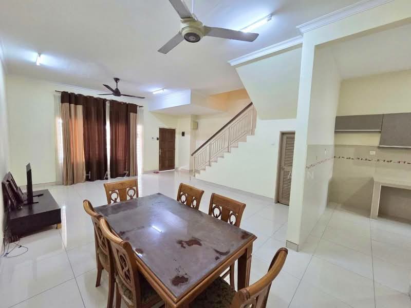 2-storey Terraced House for Sale in Setia Alam (Selangor) - Hazlin Miswan - Dining Room - PropertyGuru.com.my