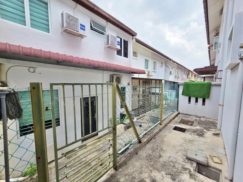 2-storey Terraced House for Sale in Setia Alam (Selangor) - Hazlin Miswan - Exterior - PropertyGuru.com.my
